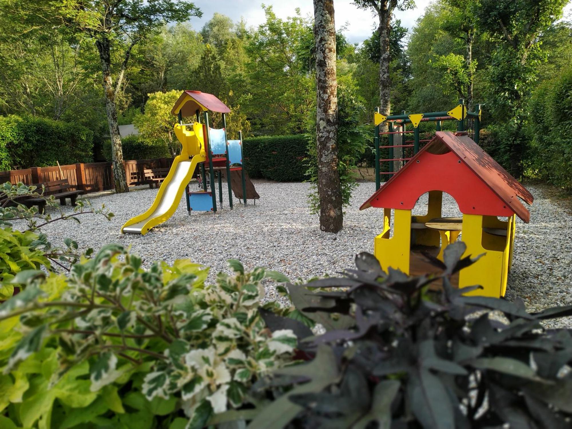 Camping La Digue Chauzon Exterior photo